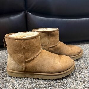 UGG Classic Mini II
